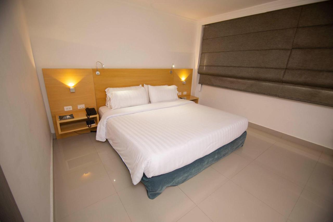 Plaza Hotel 5*